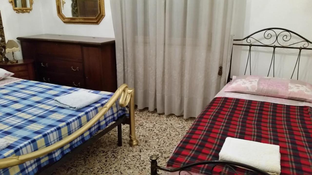 مبيت وإفطار مودينا Casa Gramsci المظهر الخارجي الصورة