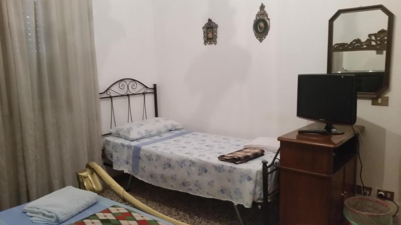 مبيت وإفطار مودينا Casa Gramsci المظهر الخارجي الصورة
