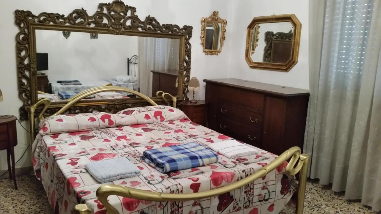 مبيت وإفطار مودينا Casa Gramsci المظهر الخارجي الصورة